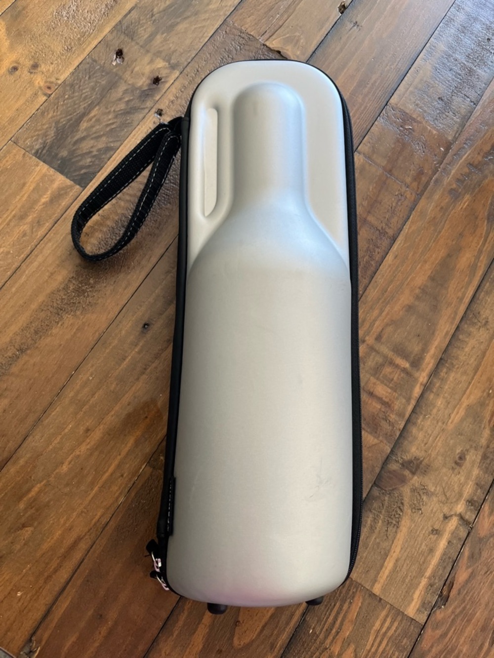 Rabbit Wine Bottle Travel Case Hard Shell Carrier Gray Black Handle No Ice Pack
